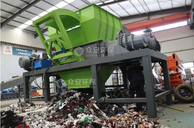 工業(yè)垃圾破碎機.jpg